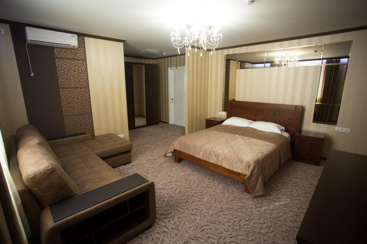 Port Royal Hotel Tulchyn ภายนอก รูปภาพ